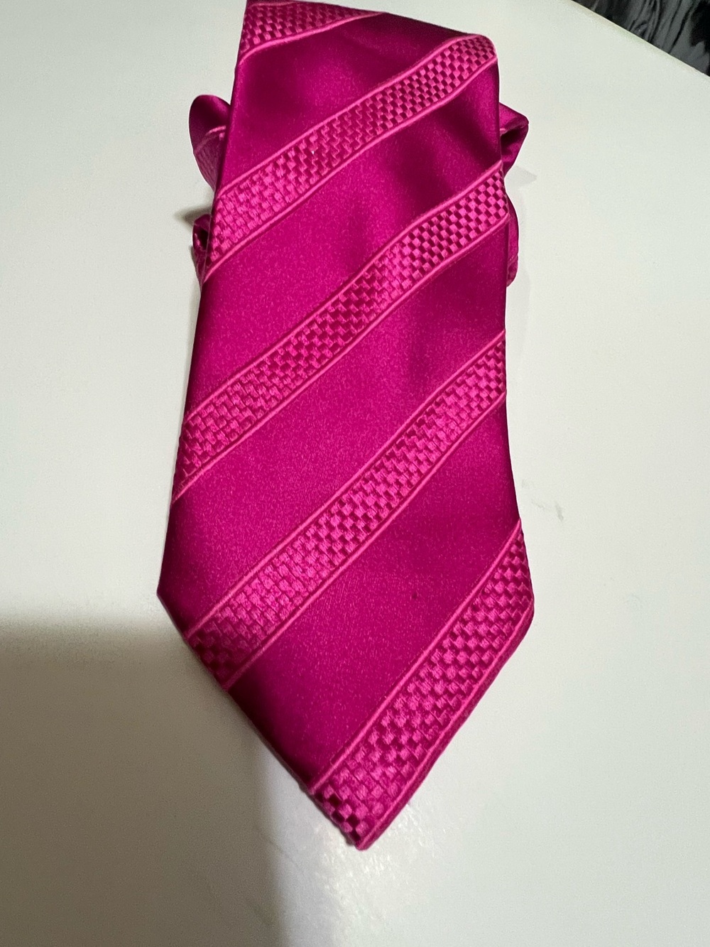 Men's Silk Tie Donald J. Trump Signature Collection Pink